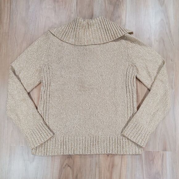 🔹️Sag Harbor Tan Buttoned Cowl Neck Sweater Medium - Picture 2 of 9